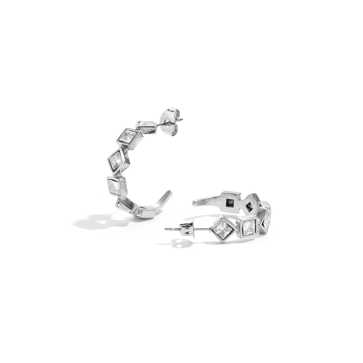 Earrings with alternating stones