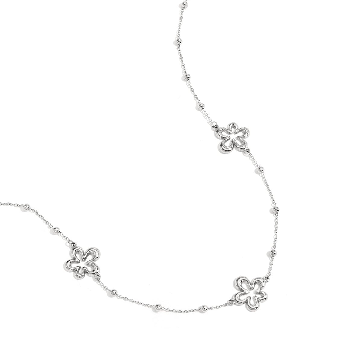 Necklace with coral-shaped flowers