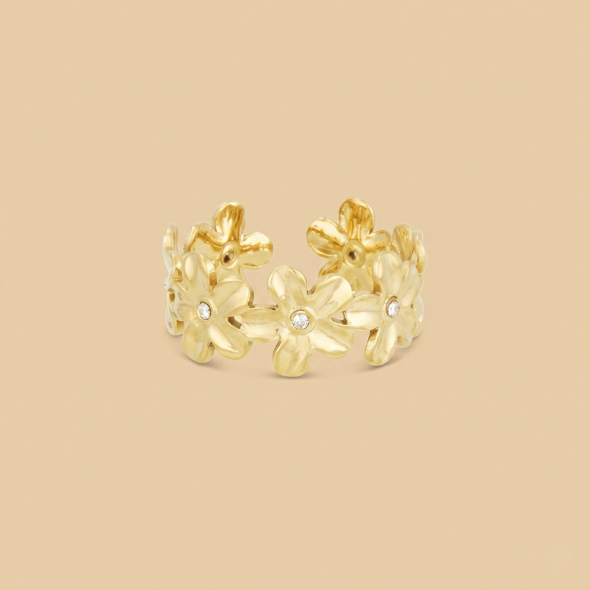 The blossom ring | gold daisy flower band ring