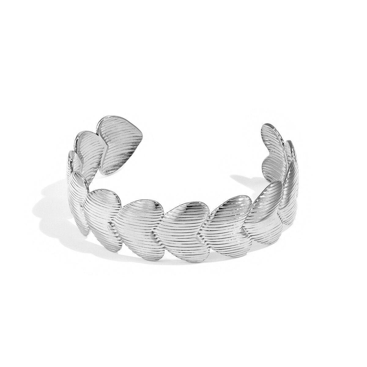 Stylish Heart Cuff Bracelet for Everyday Elegance