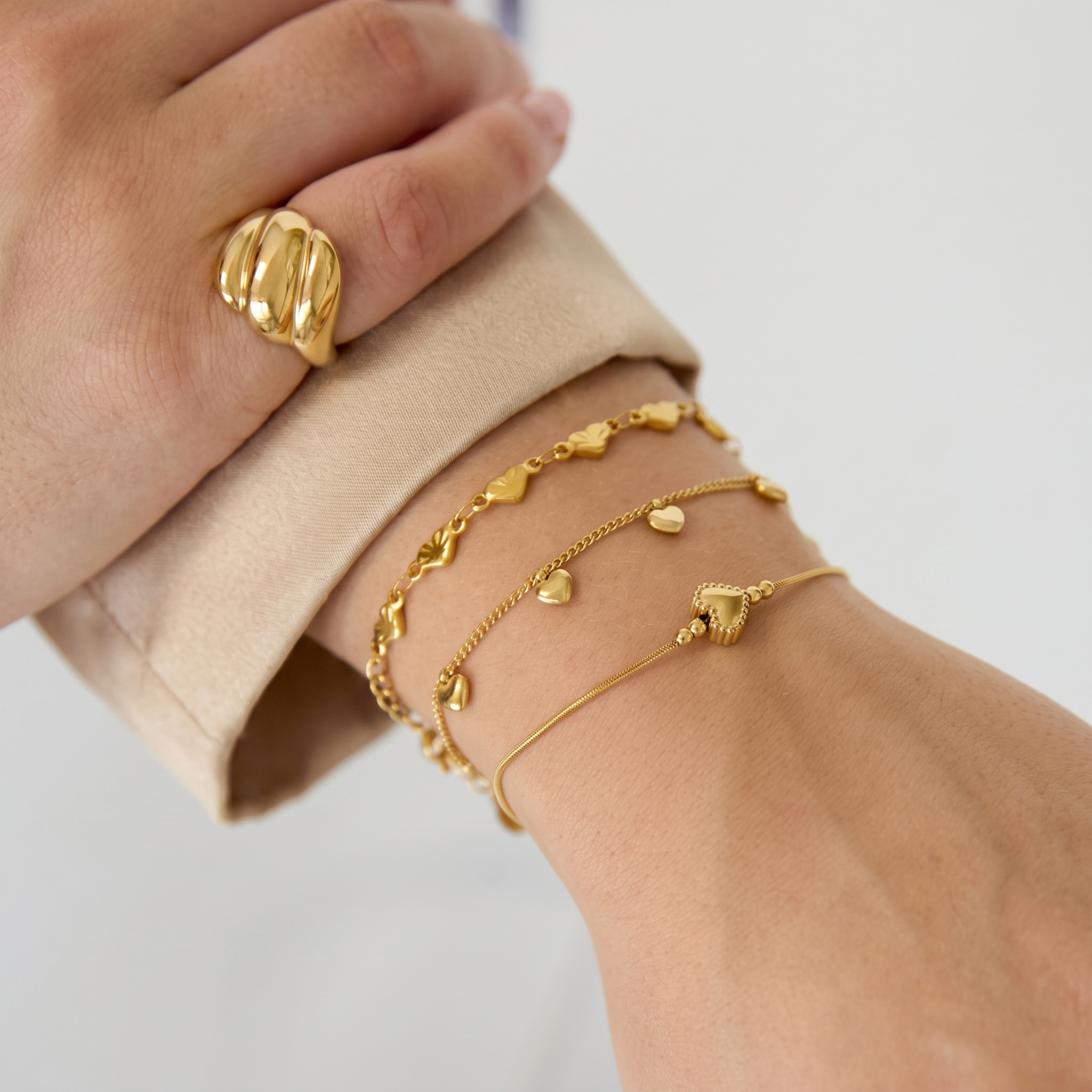 The Charm Row Bracelet | Gold Dangling Heart Chain Bracelet