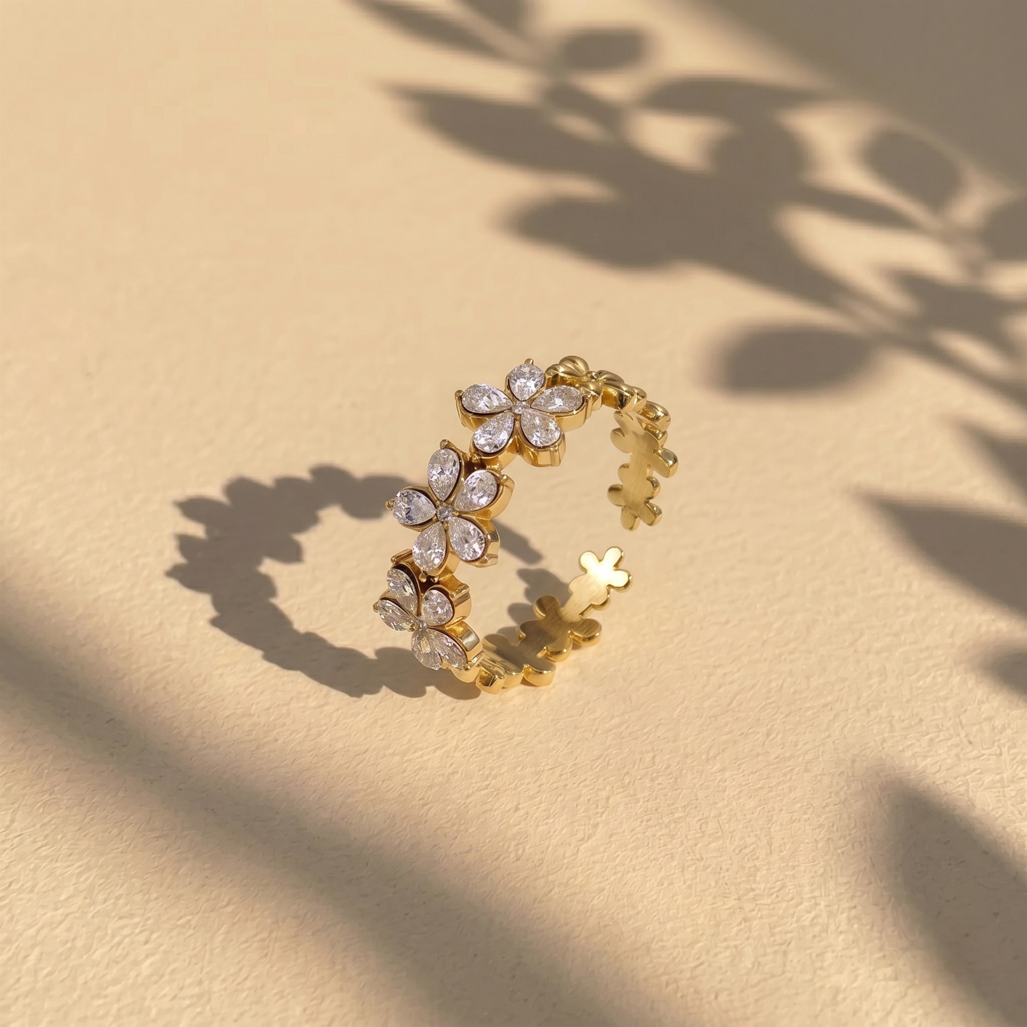 The Daisy Ring | Dainty Gold Flower Eternity Ring