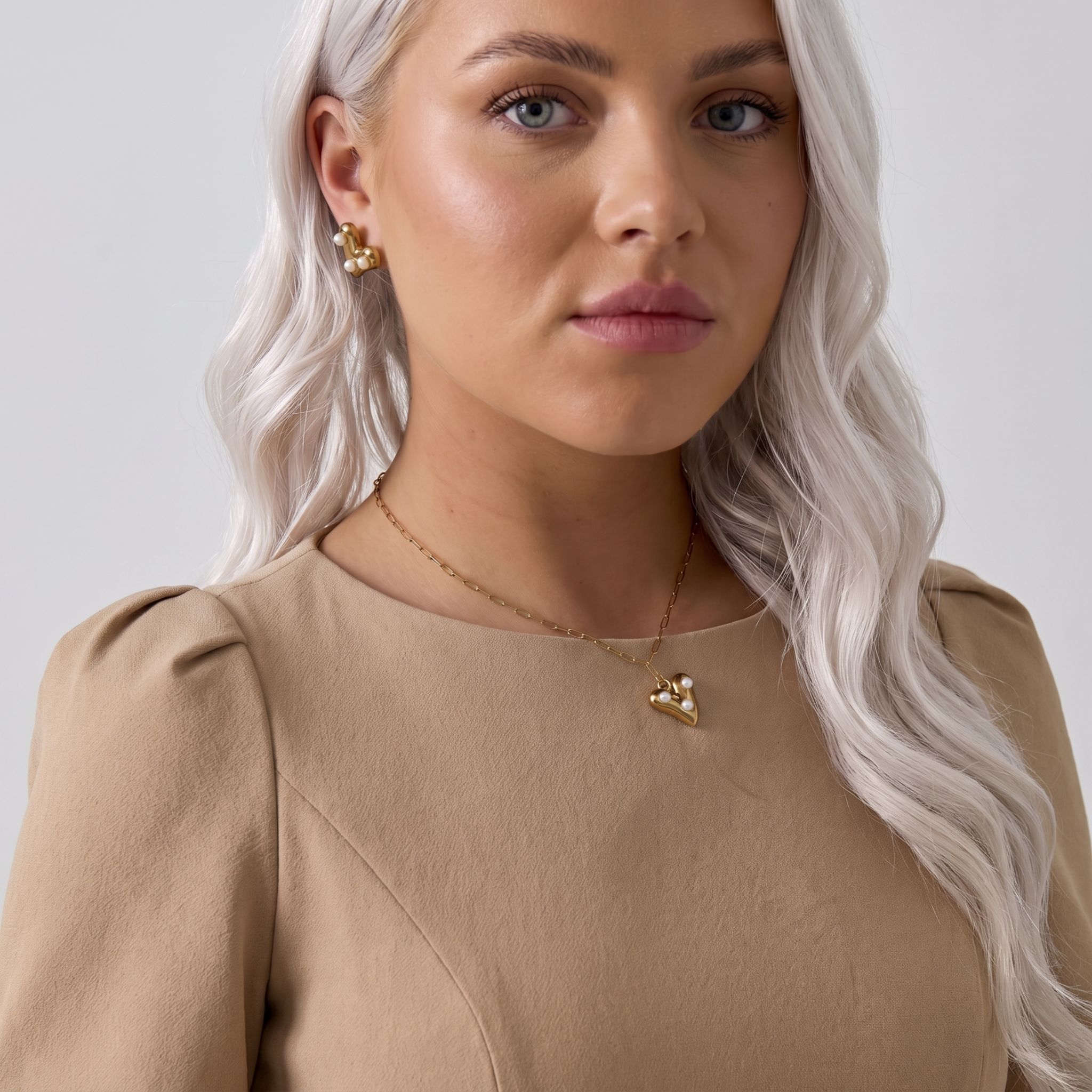 The Pearl Heart Necklace | Gold Heart & Pearl Pendant Paperclip Chain Necklace