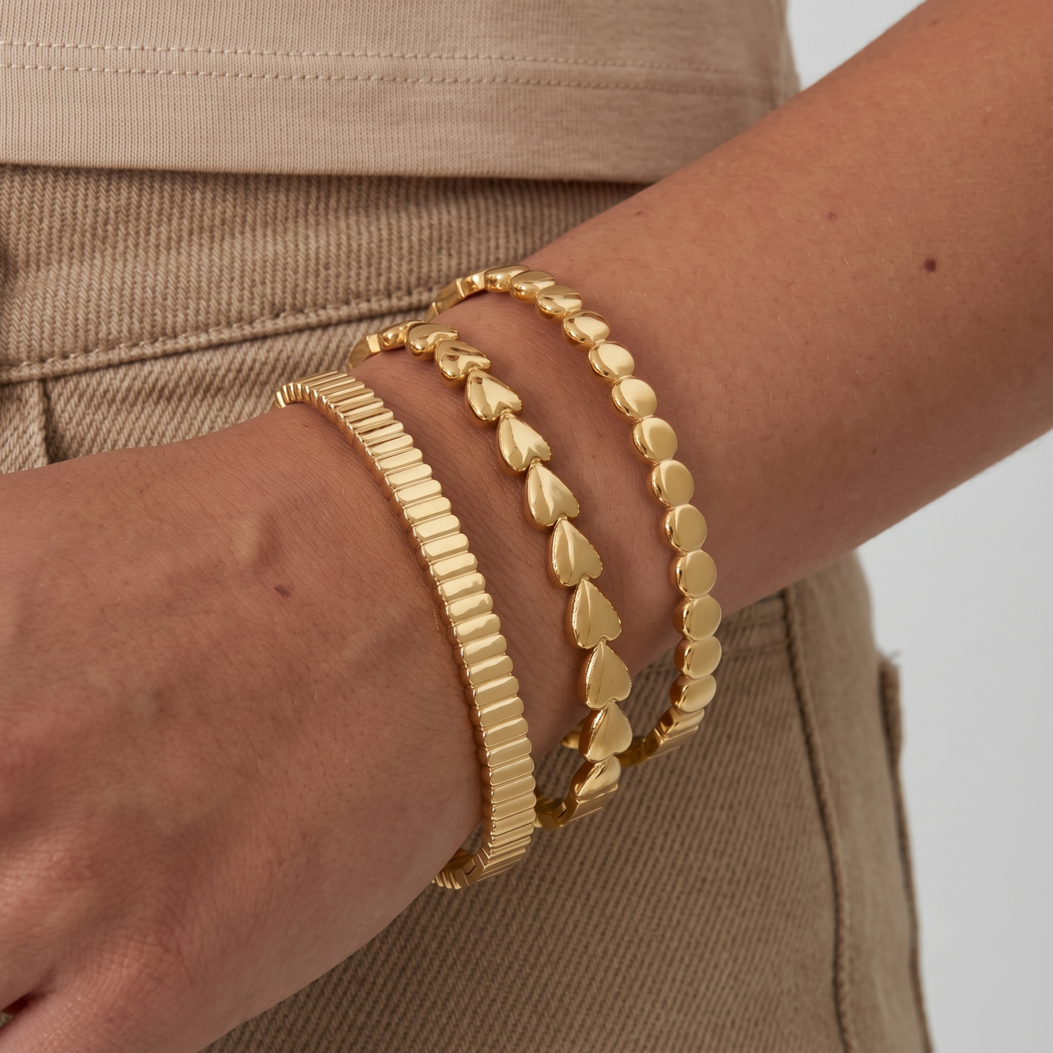The Ribbed Bangle | Gold Fluted Hinged Bracelet
