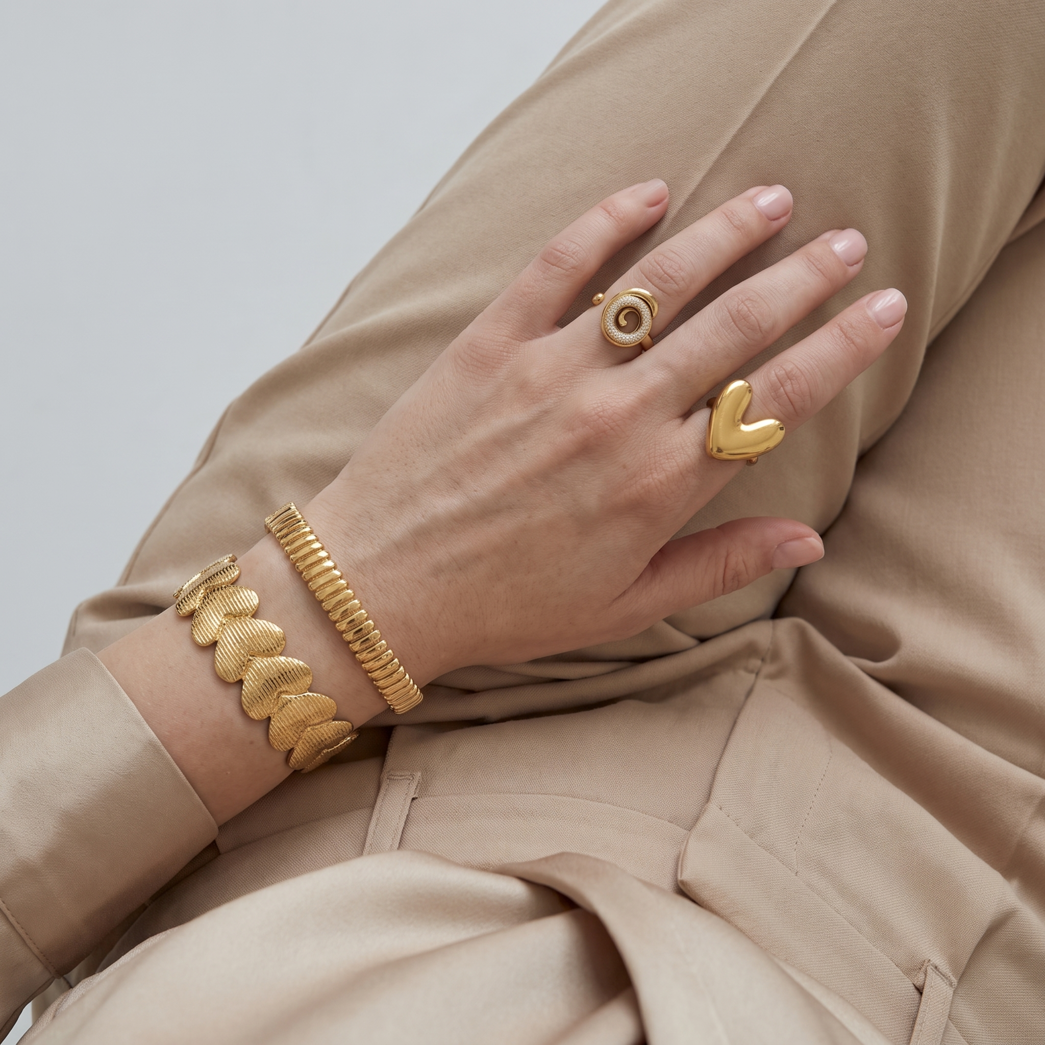 The Ribbed Heart Cuff | Gold Textured Heart-Link Open Bangle