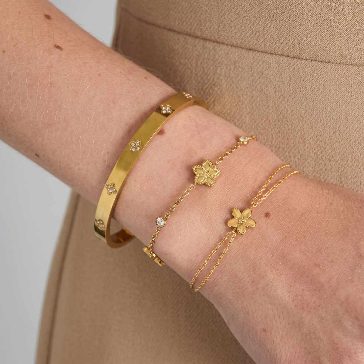 The Daisy Chain Bracelet | Gold Flower Charm Double Chain Bracelet